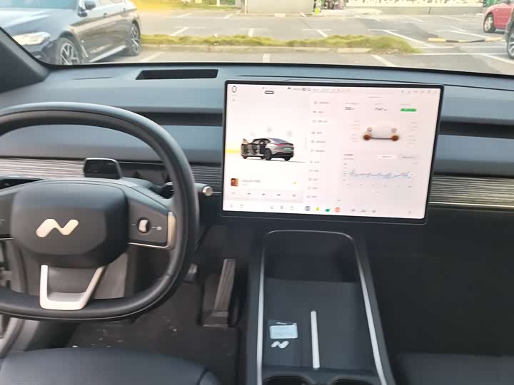 Фото 14 - Nio Onvo L60