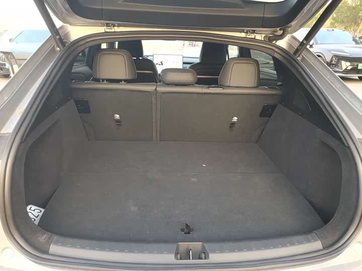 Фото 17 - Nio Onvo L60