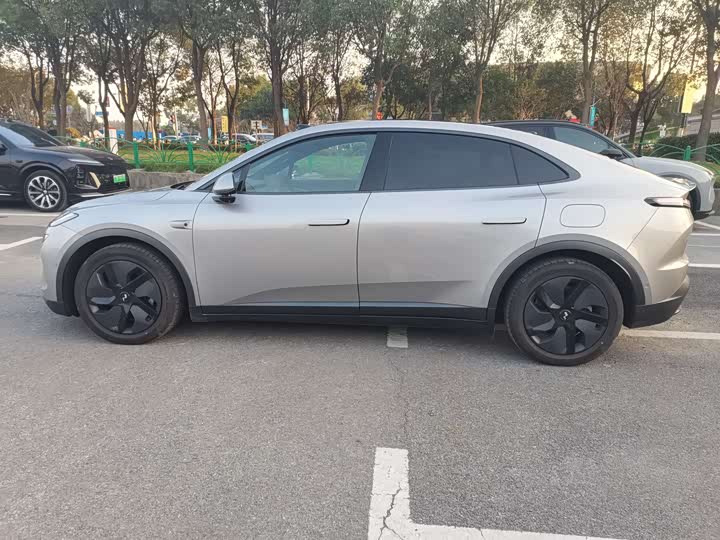 Фото 9 - Nio Onvo L60