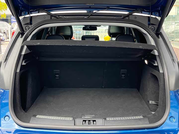 Фото 15 - Lincoln Corsair