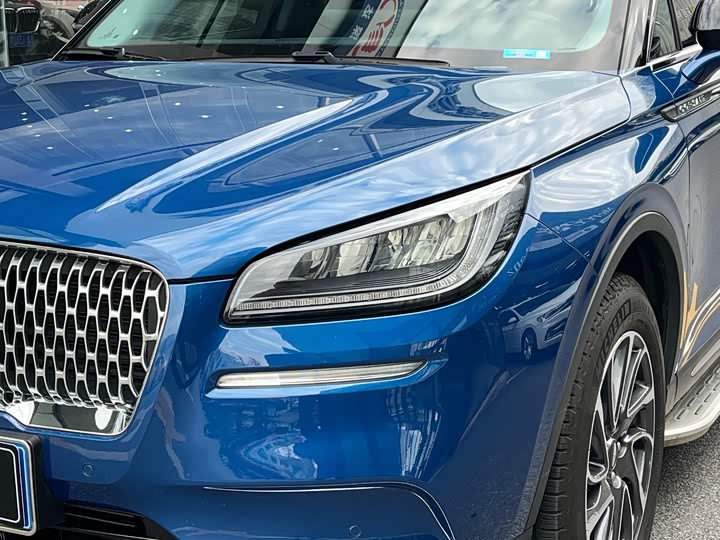 Фото 18 - Lincoln Corsair