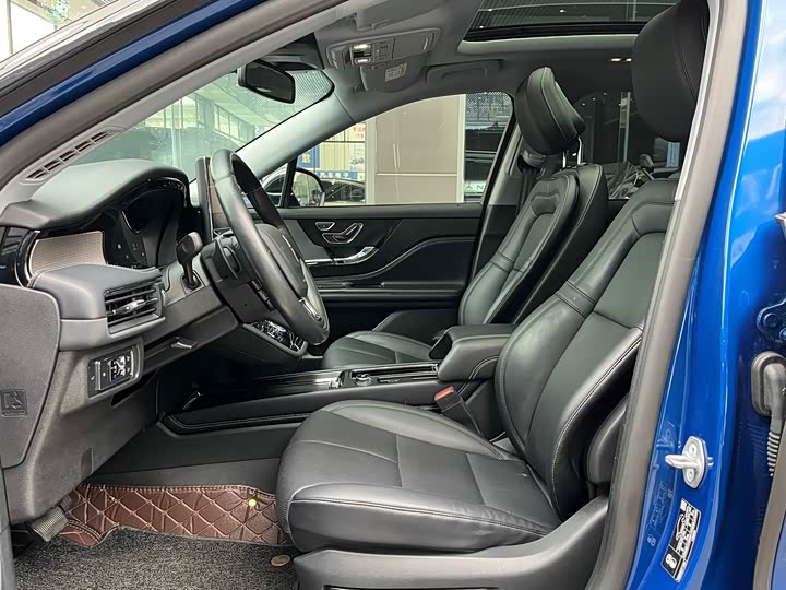 Фото 5 - Lincoln Corsair