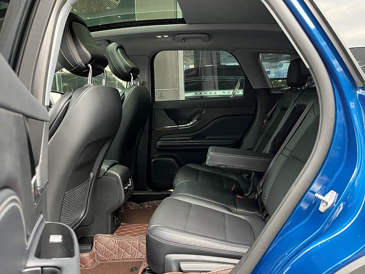 Фото 6 - Lincoln Corsair