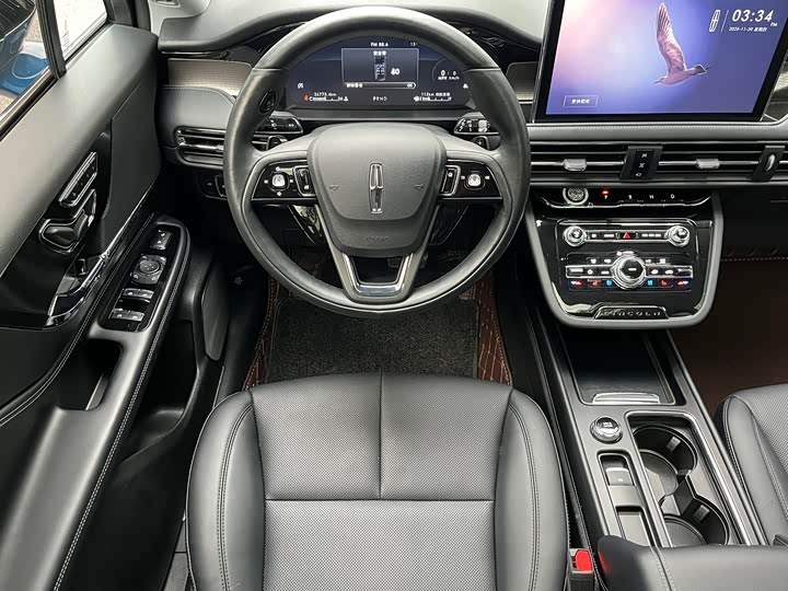 Фото 9 - Lincoln Corsair