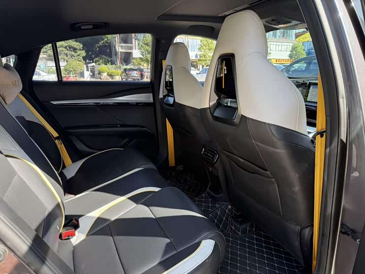 Фото 13 - MG Motor 5 Scorpio