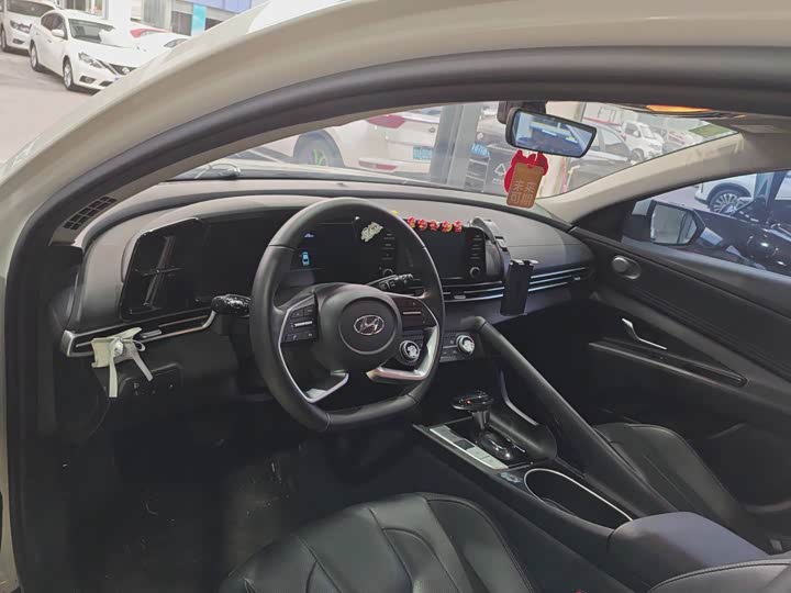 Фото 4 - Hyundai Elantra N line