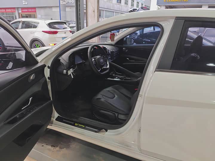 Фото 5 - Hyundai Elantra N line