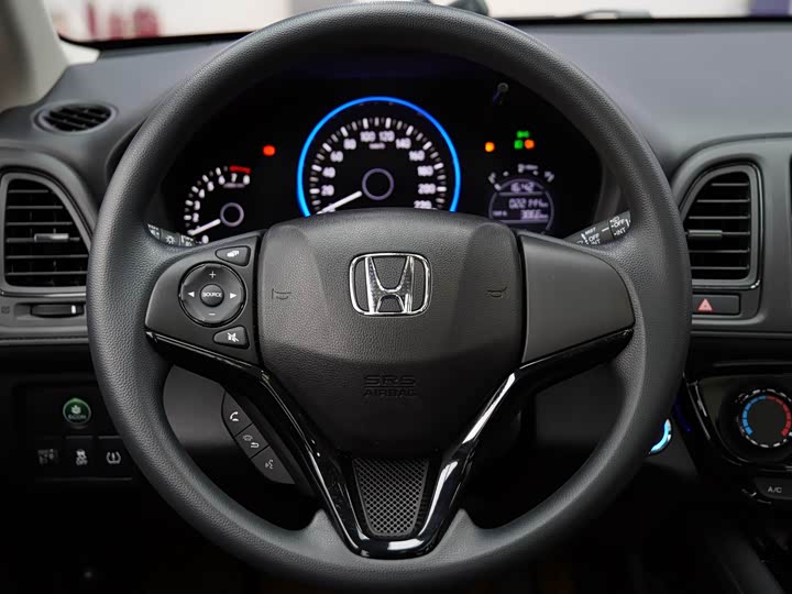 Фото 13 - Honda Vezel