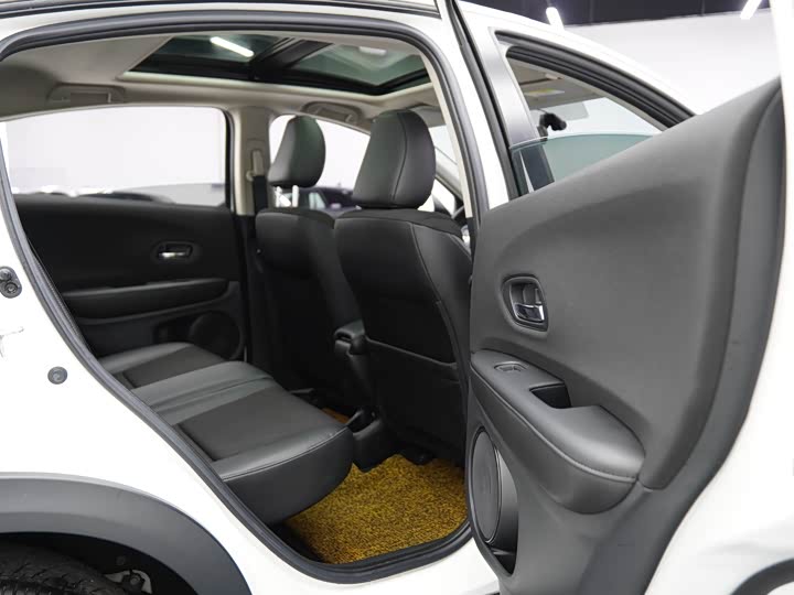 Фото 20 - Honda Vezel