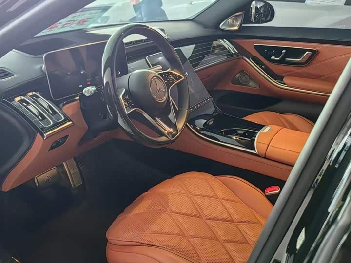 Фото 3 - Mercedes-Benz Maybach S-Class