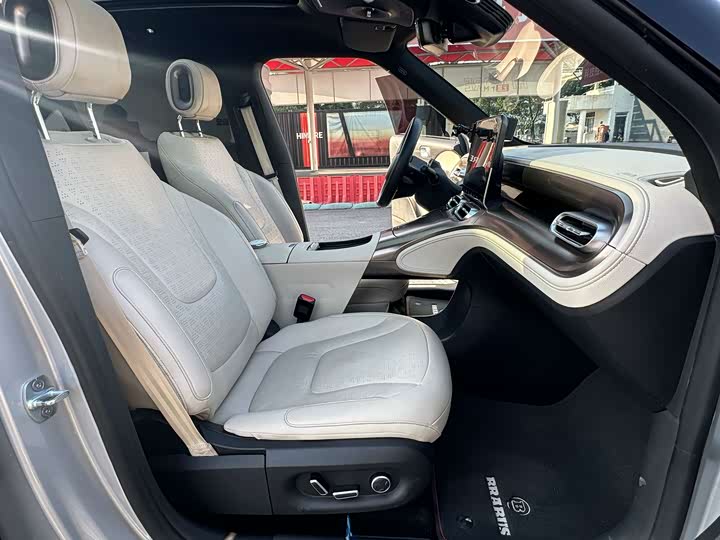 Фото 8 - Smart #1