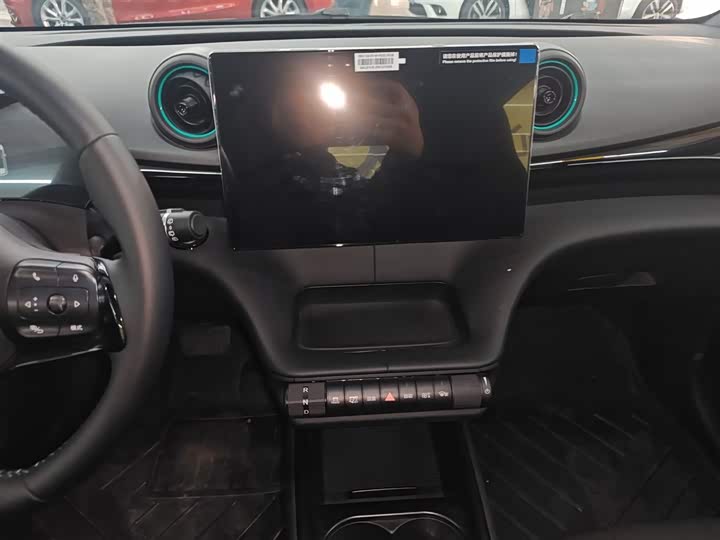 Фото 13 - BYD Dolphin