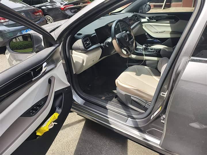 Фото 14 - BYD Qin Plus