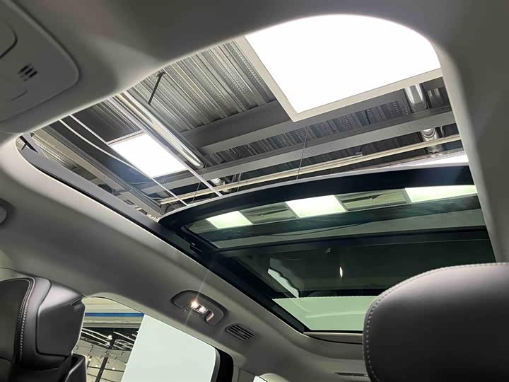 Фото 17 - Ford Edge