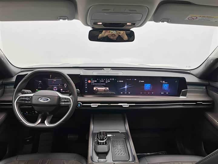 Фото 2 - Ford Edge