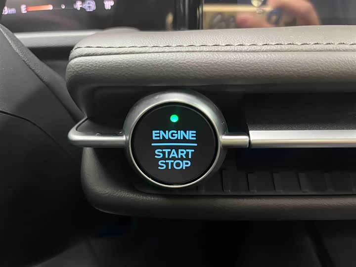 Фото 4 - Ford Edge