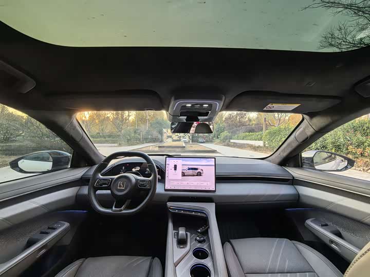 Фото 5 - Zeekr 001