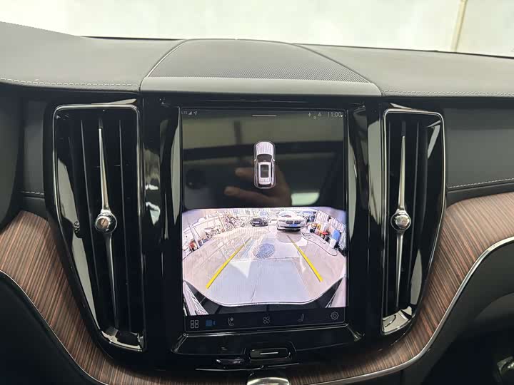 Фото 16 - Volvo XC60