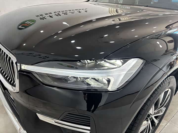 Фото 9 - Volvo XC60