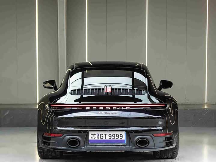 Фото 4 - Porsche 911