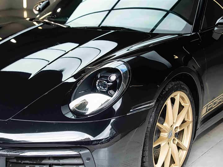 Фото 8 - Porsche 911