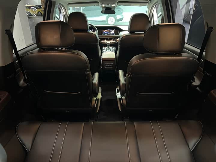 Фото 10 - GAC Trumpchi M6