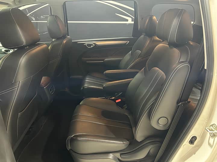 Фото 11 - GAC Trumpchi M6