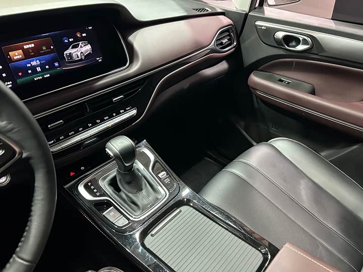 Фото 16 - GAC Trumpchi M6