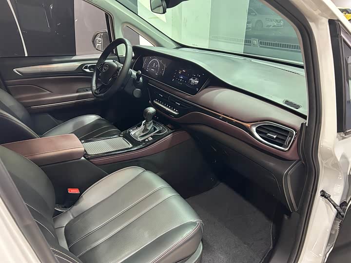 Фото 7 - GAC Trumpchi M6