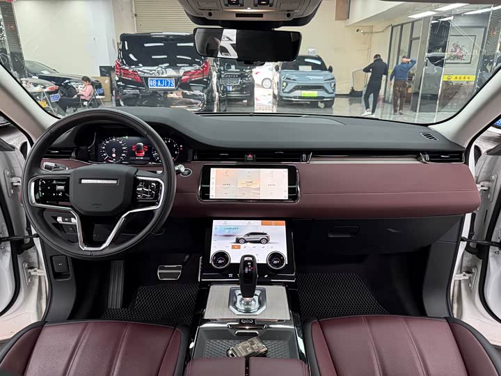 Фото 10 - Land Rover Range Rover Evoque L