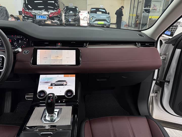 Фото 12 - Land Rover Range Rover Evoque L