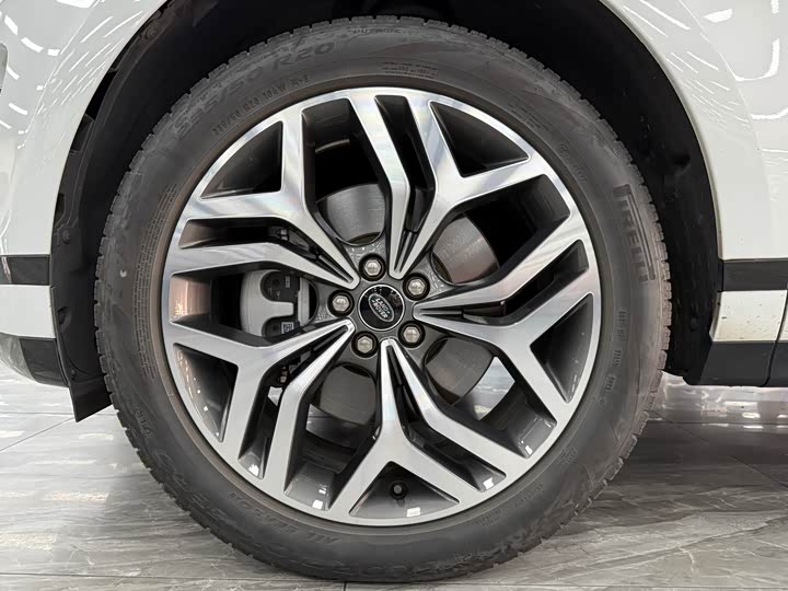 Фото 21 - Land Rover Range Rover Evoque L