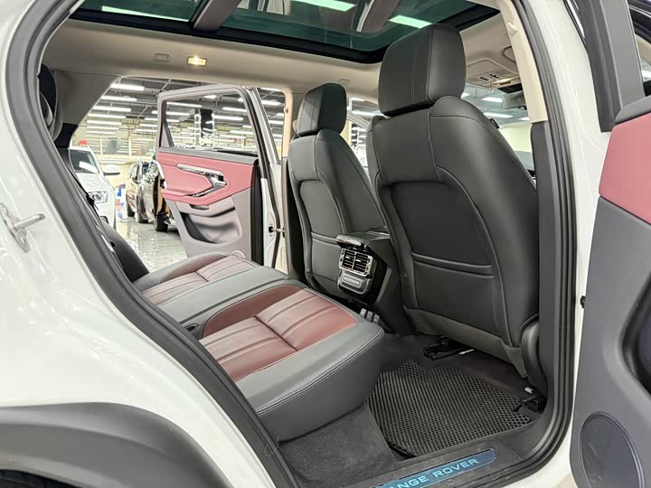 Фото 8 - Land Rover Range Rover Evoque L