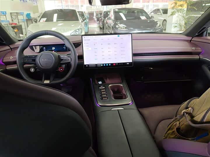 Фото 10 - Xiaomi SU7