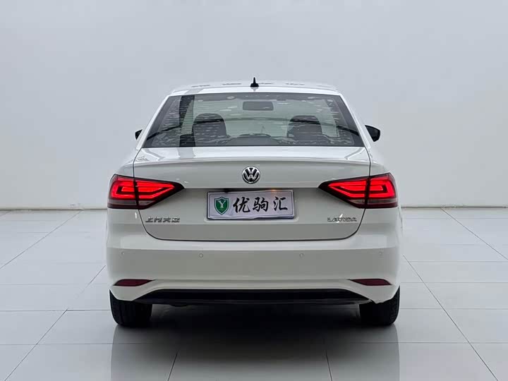 Фото 4 - Volkswagen Lavida