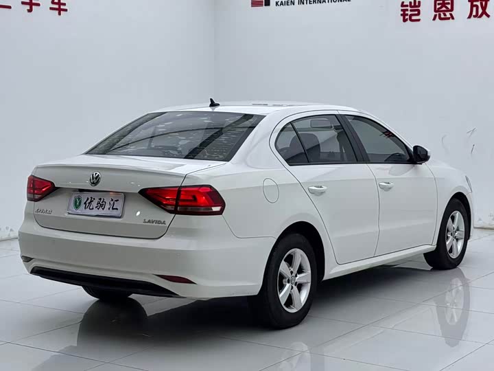 Фото 5 - Volkswagen Lavida