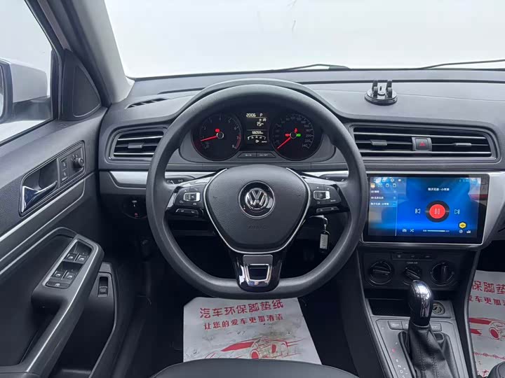 Фото 8 - Volkswagen Lavida