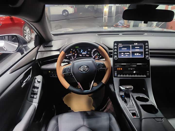 Фото 10 - Toyota Avalon