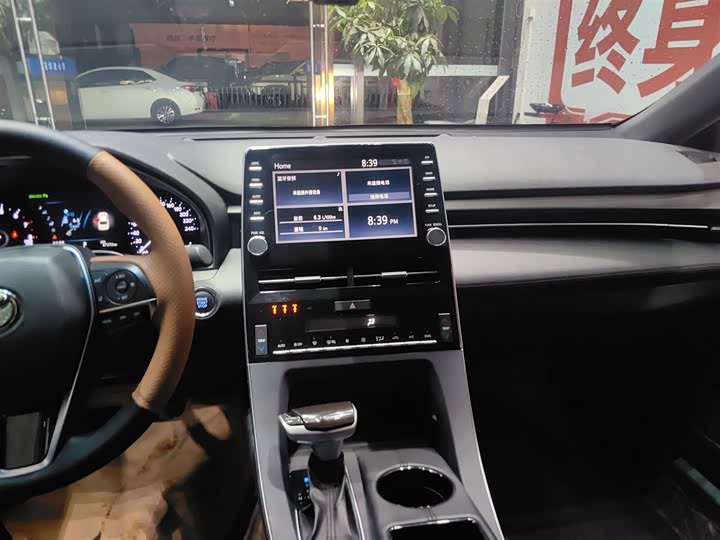 Фото 13 - Toyota Avalon