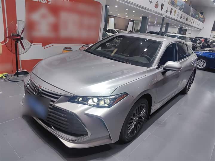Фото 2 - Toyota Avalon