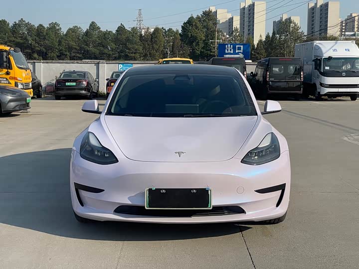 Фото 2 - Tesla Model 3