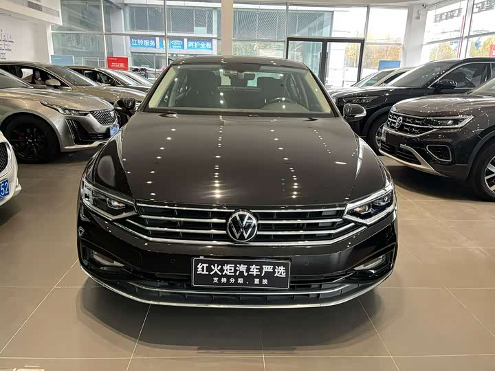 Фото 1 - Volkswagen Magotan