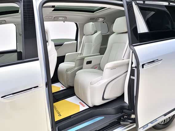 Фото 19 - Buick GL8 Hybrid