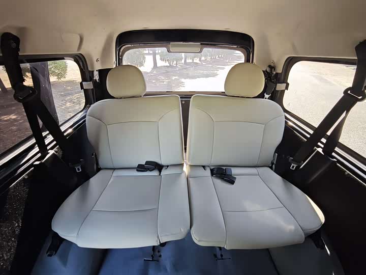 Фото 18 - Dongfeng Forthing Lingzhi M5