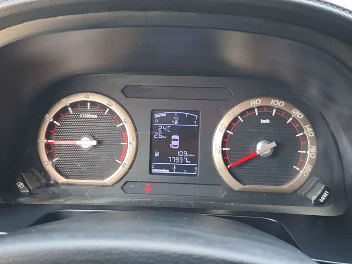 Фото 23 - Dongfeng Forthing Lingzhi M5