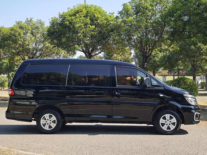 Фото 6 - Dongfeng Forthing Lingzhi M5