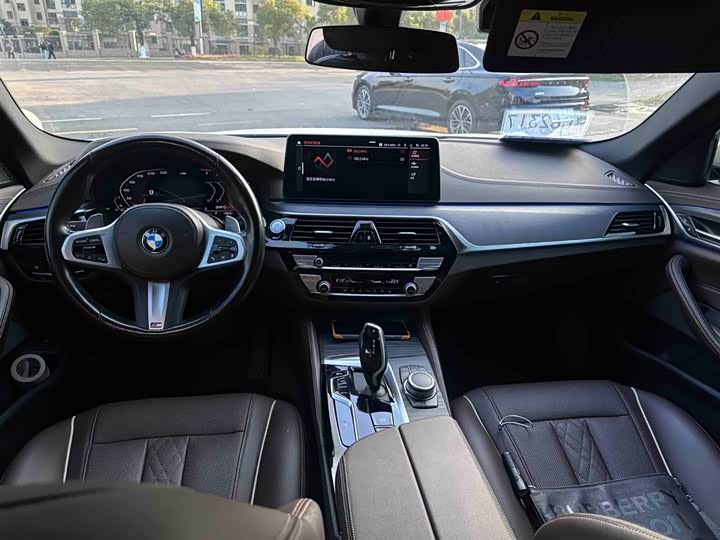 Фото 5 - BMW 5 Series