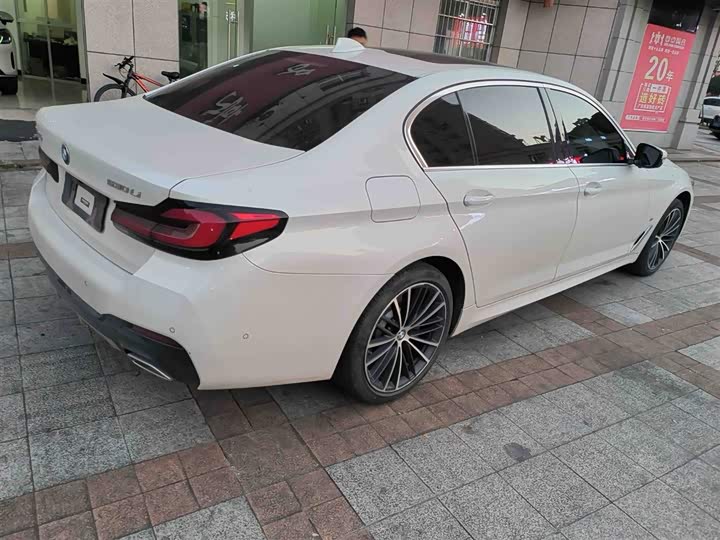 Фото 6 - BMW 5 Series