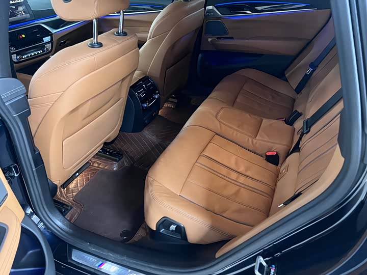 Фото 9 - BMW 6 Series GT