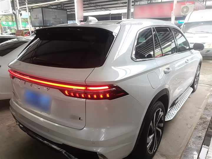 Фото 7 - Geely Monjaro